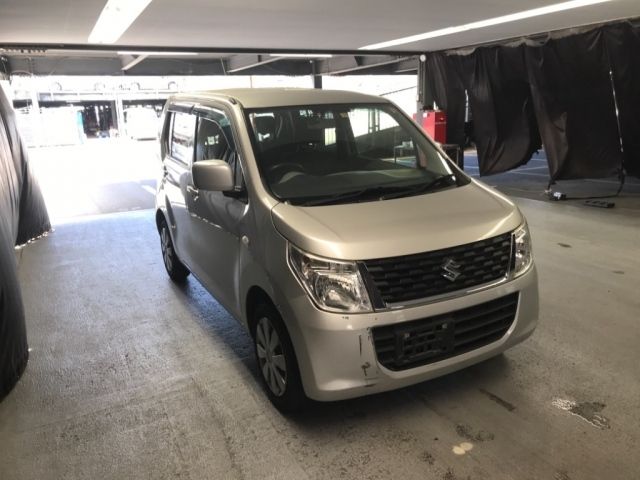 1032 SUZUKI WAGON R MH34S 2016 г. (NISSAN Osaka)